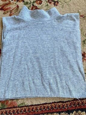 gray turtleneck dickie